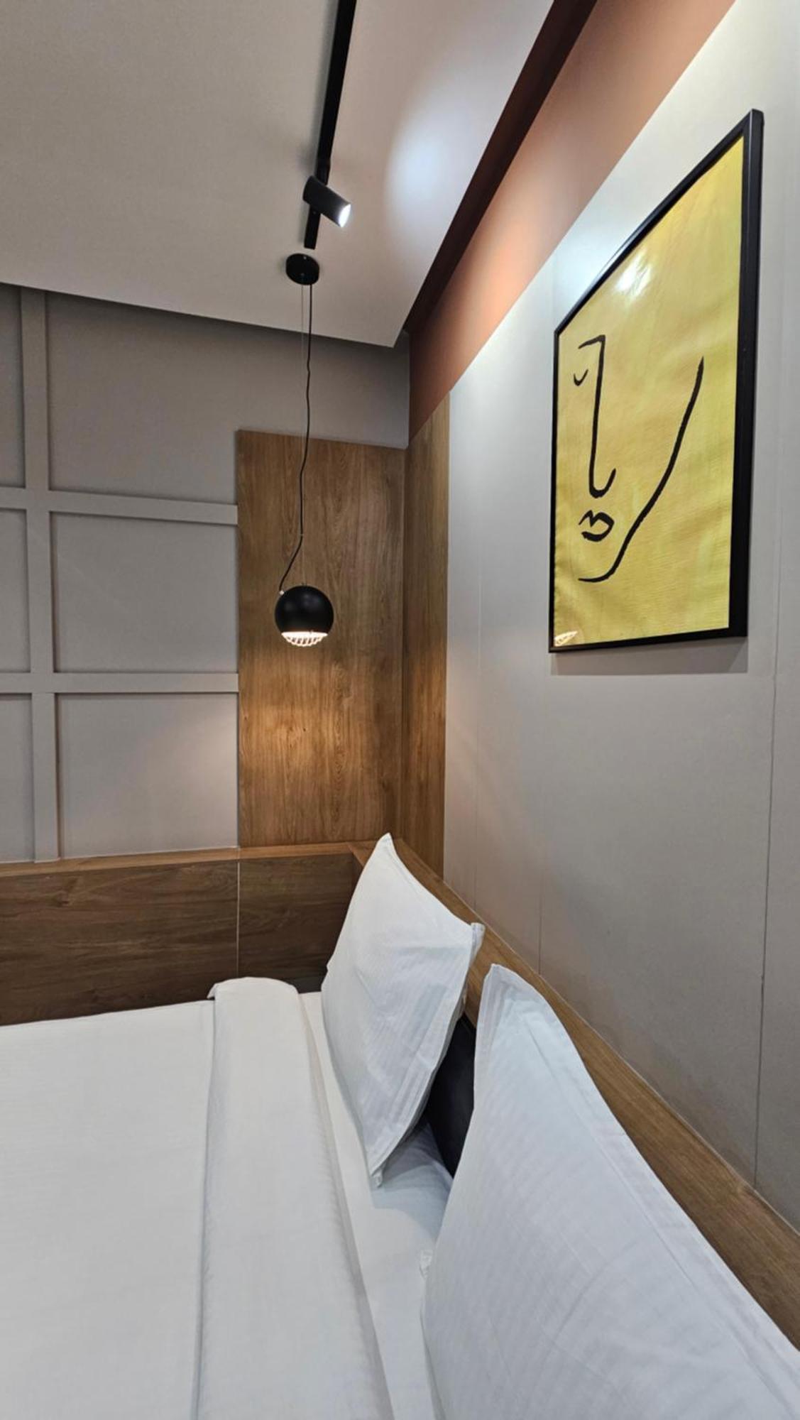 Tam Serviced Studio Apartments Next To Blloku Tirana Exterior foto