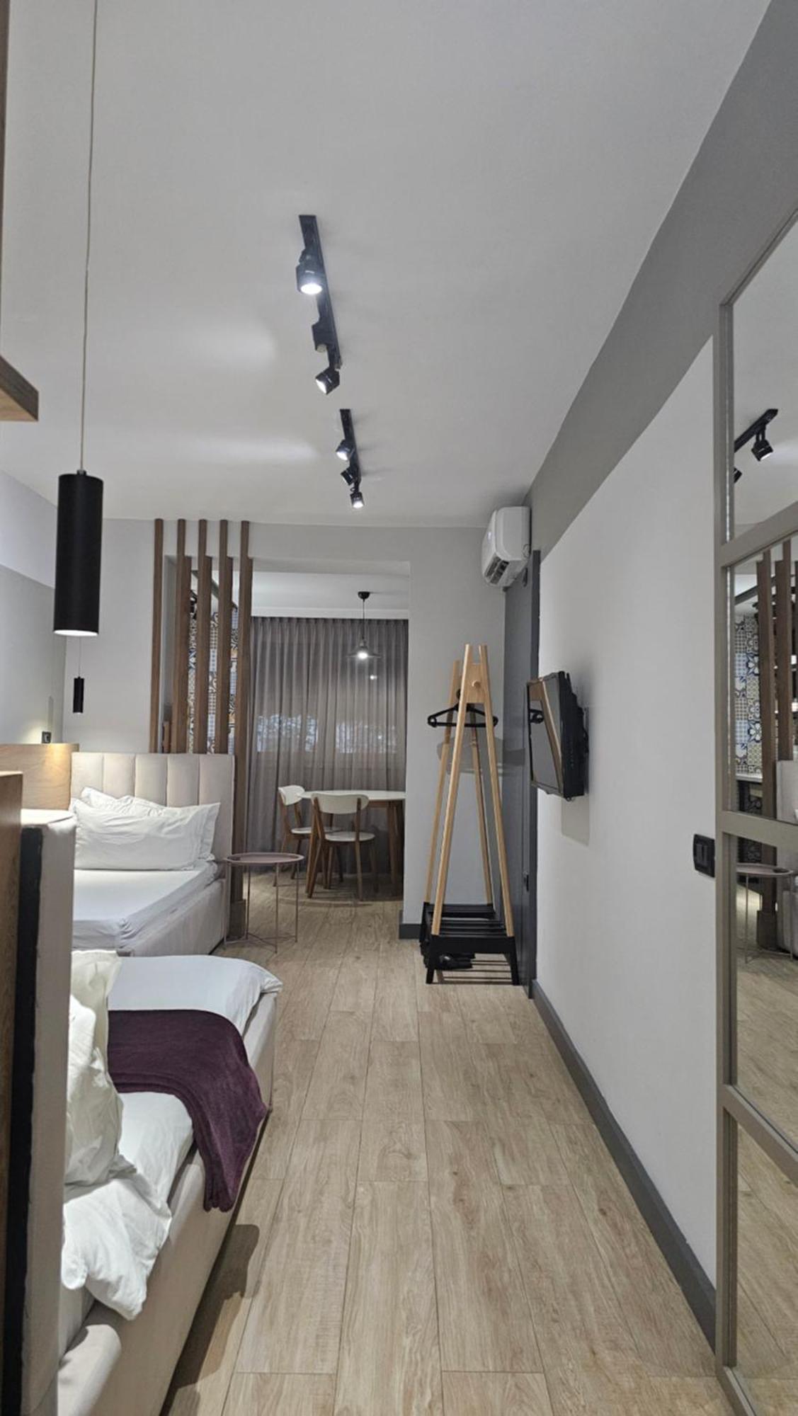 Tam Serviced Studio Apartments Next To Blloku Tirana Exterior foto